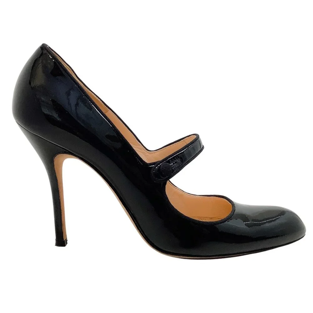 Manolo Blahnik sleek black